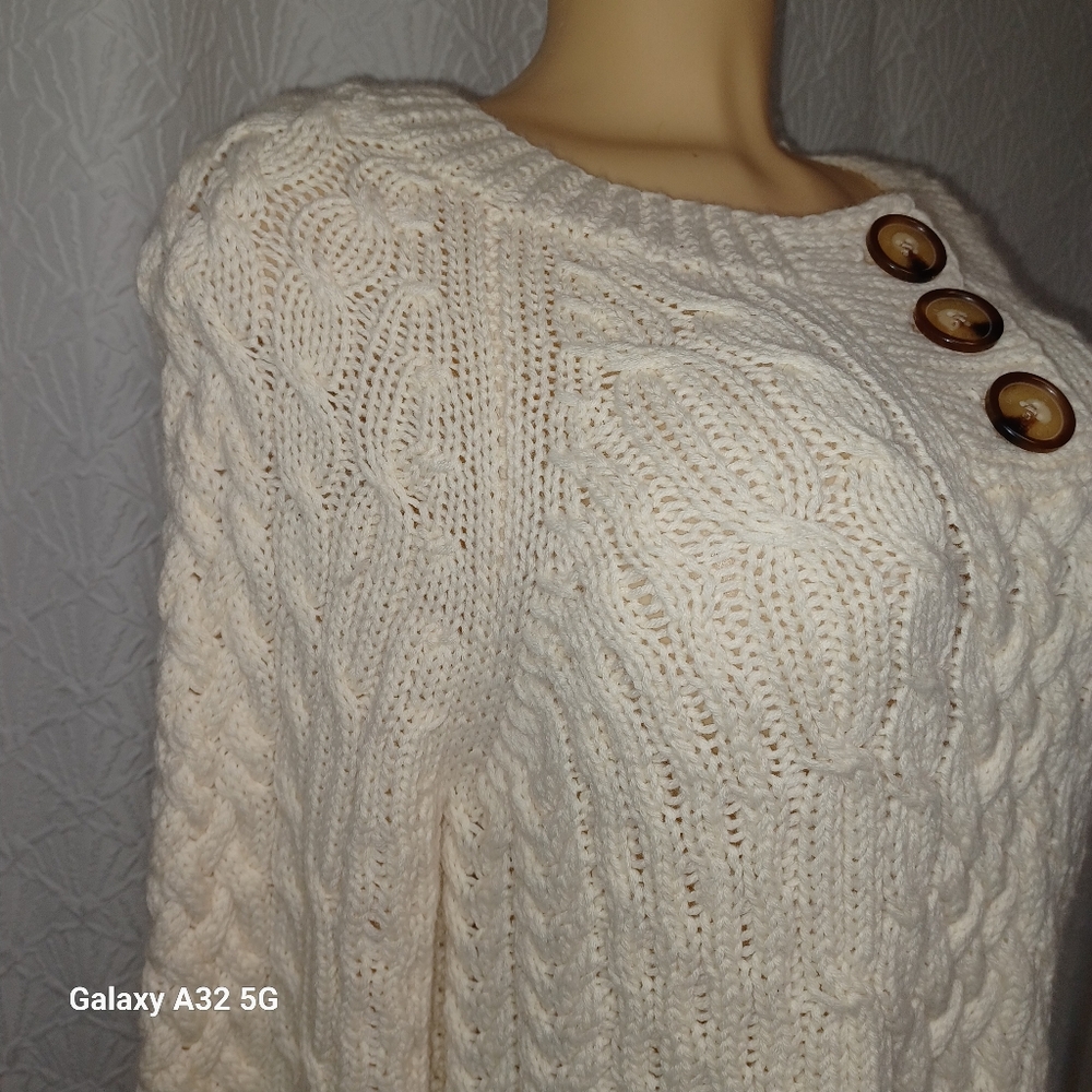 Michael Kors Women Size L  Ivory Cable Knit Sweater with Button Detail - Picture 5 of 13